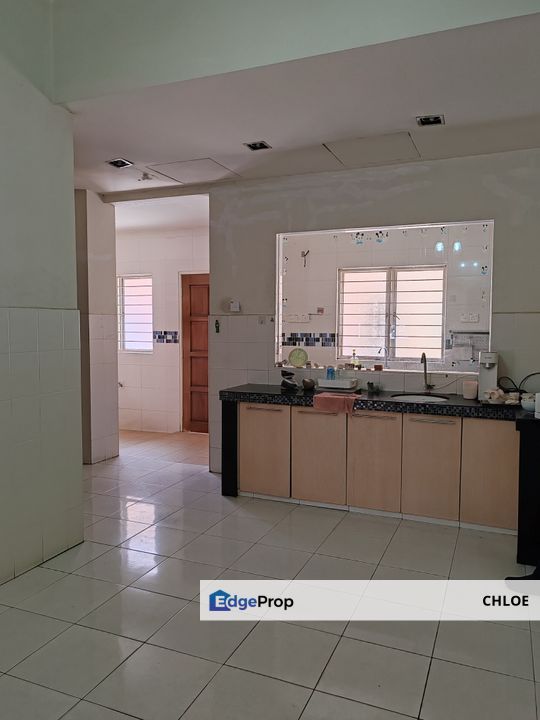 Gated guarded kitchen extended  good buy, Selangor, Shah Alam