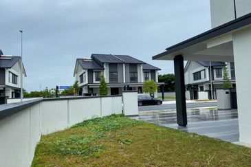 Freesia Residences @ Tropicana Aman