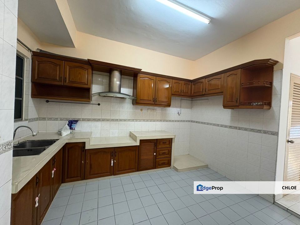 Anggerik Liparis Kota Kemuning freehold double storey house for sale fully extended kitchen, Selangor, Shah Alam