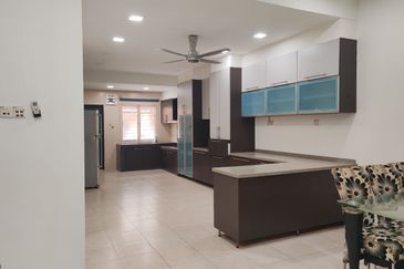 Canal Gardens, Kota Kemuning