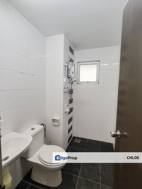 lagoon suite 700sf high floor kota kemuning , Selangor, Kota Kemuning