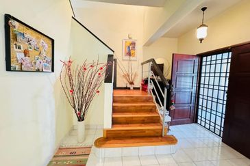 Jalan Bandar Kinrara 6A/2E