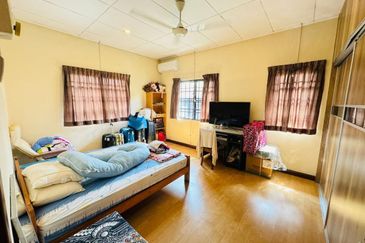 Jalan Bandar Kinrara 6A/2E