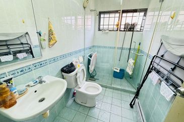 Jalan Bandar Kinrara 6A/2E