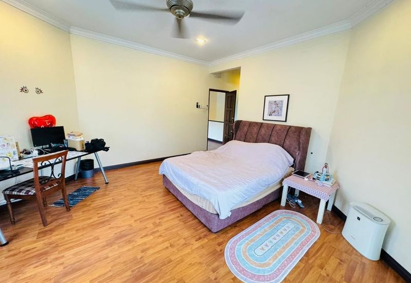 Jalan Bandar Kinrara 6A/2E