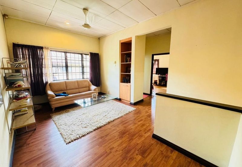 Jalan Bandar Kinrara 6A/2E