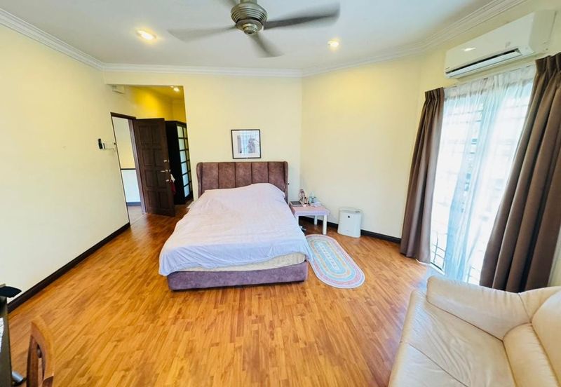 Jalan Bandar Kinrara 6A/2E