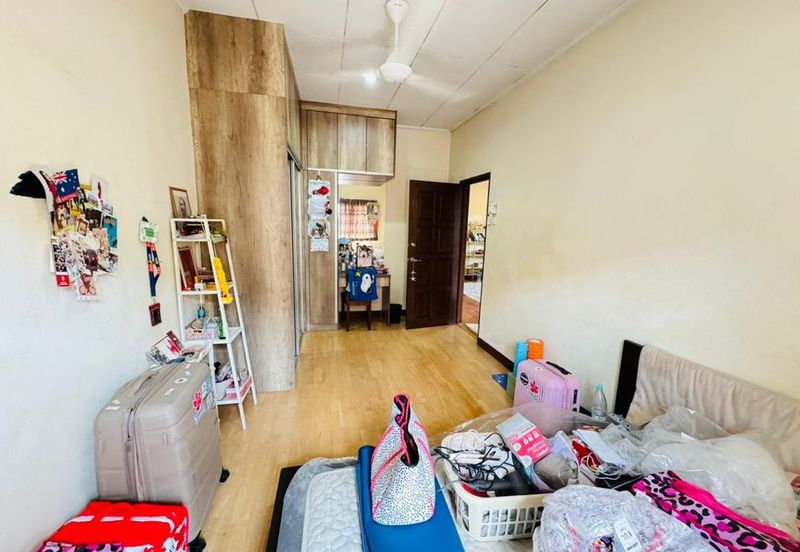 Jalan Bandar Kinrara 6A/2E