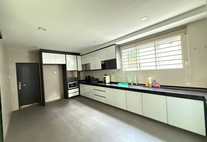 2 storey nlot renovated  kota kemuning 