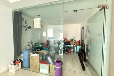 2 storey nlot renovated  kota kemuning 