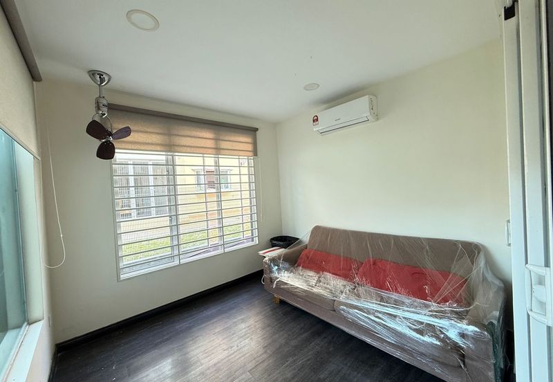 2 storey nlot renovated  kota kemuning 