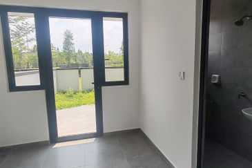 Freesia Residences @ Tropicana Aman