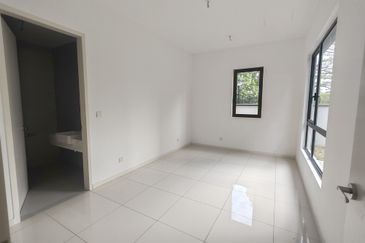 Freesia Residences @ Tropicana Aman