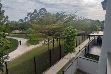 Freesia Residences @ Tropicana Aman