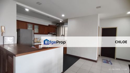 NIcely renovated pool view renovated with lift, Selangor, Kota Kemuning
