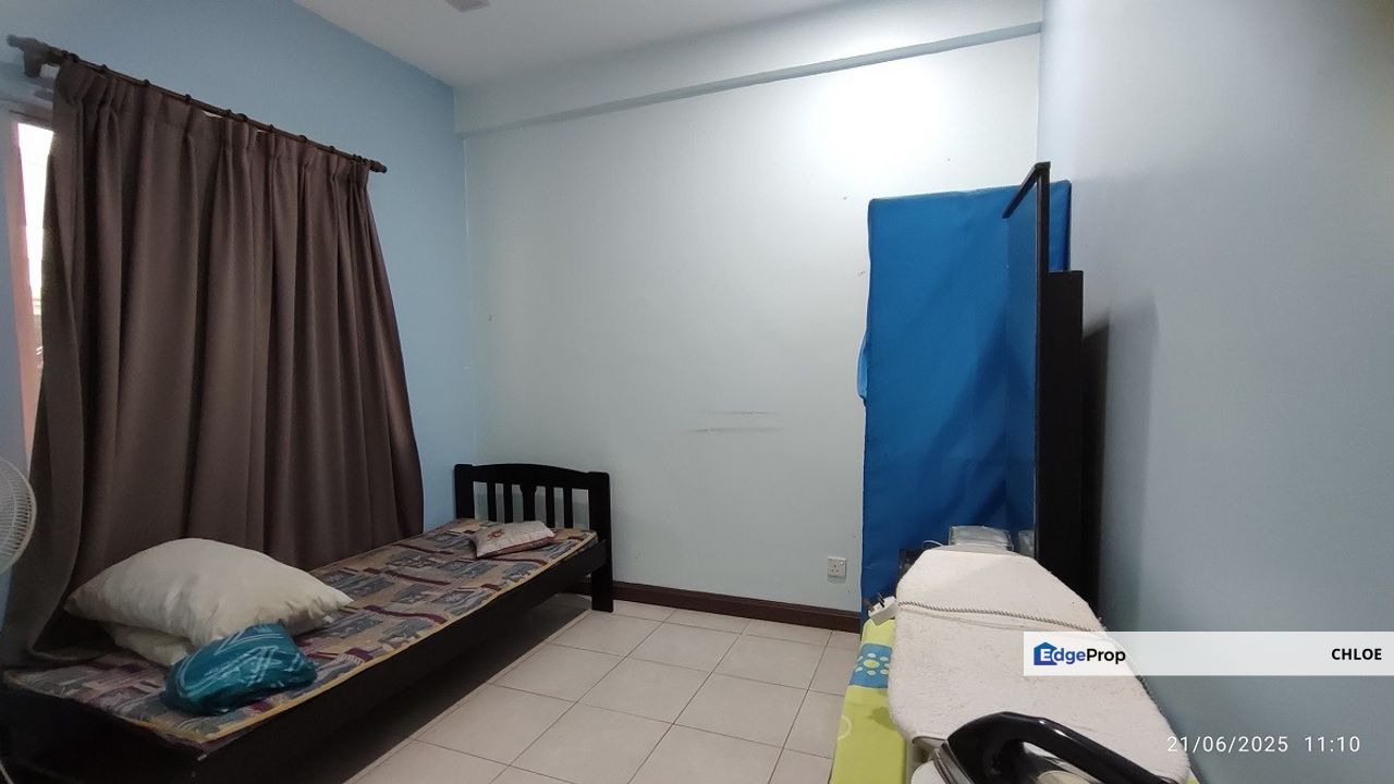 NIcely renovated pool view renovated with lift, Selangor, Kota Kemuning