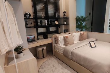 Persiaran Puncak Alam 1 