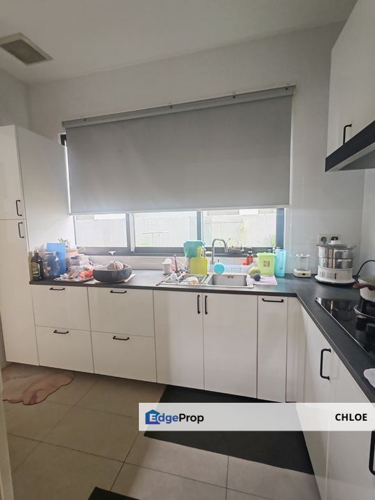 3sty Long Branch Bungalow NIcely Reno Good move in condition, Selangor, Kota Kemuning