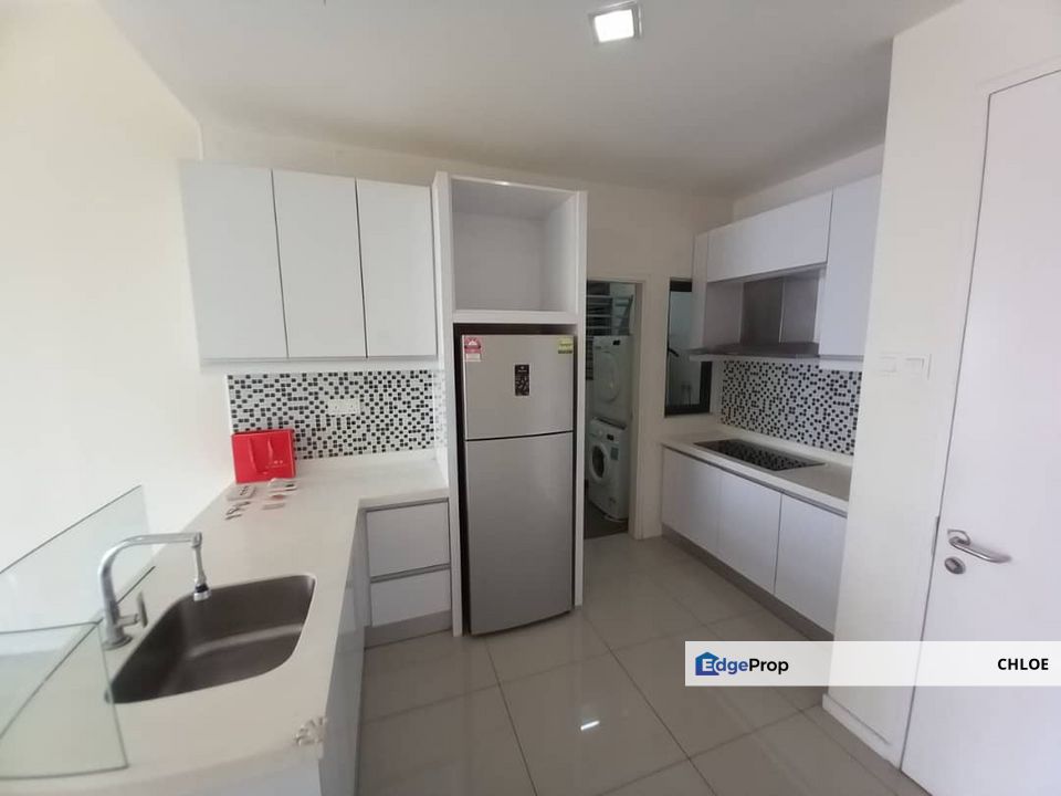 KUSuite 2room 816sf Partly Furnished Clean well kept, Selangor, Kota Kemuning