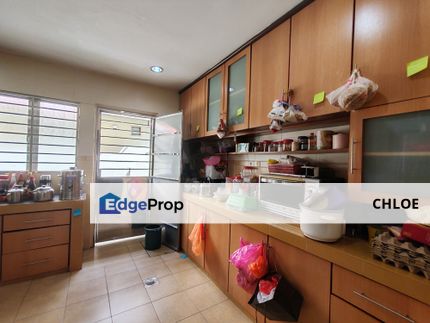 Gated guarded kitchen extended well kept good buy, Selangor, Shah Alam