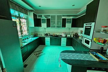 Hillside Manors Kota Kemuning