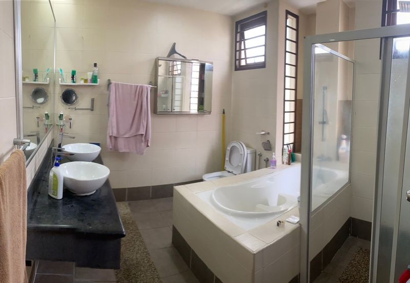 Bukit Jelutong 2Sty Semi D for sale