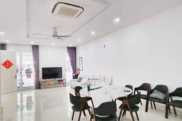 2 Storey Superlink Tari, Alam Impian for sale