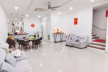 2 Storey Superlink Tari, Alam Impian for sale