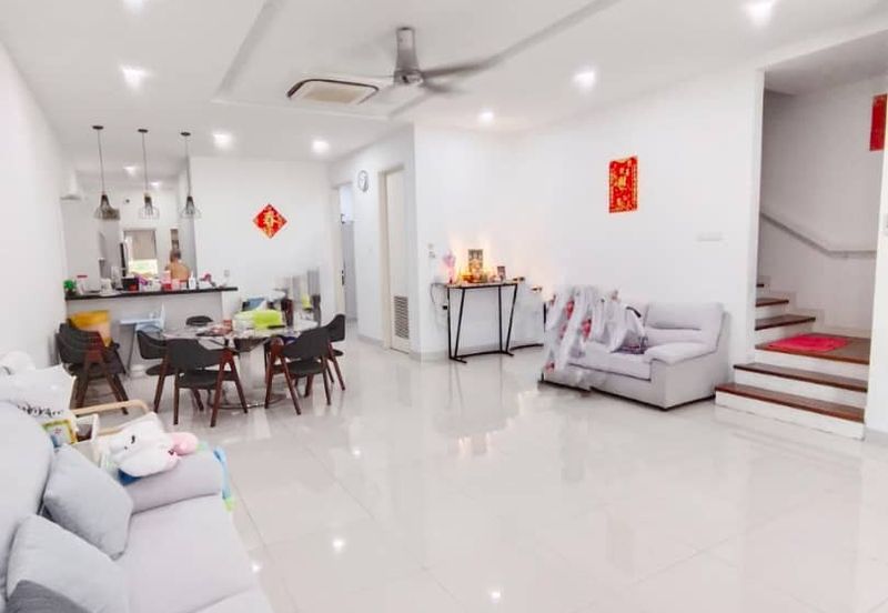 2 Storey Superlink Tari, Alam Impian for sale