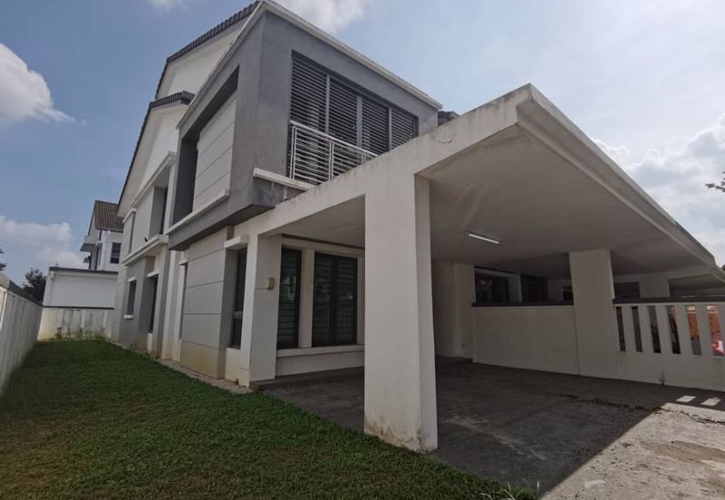 End Lot Alam Impian Aquina Renovated for sale