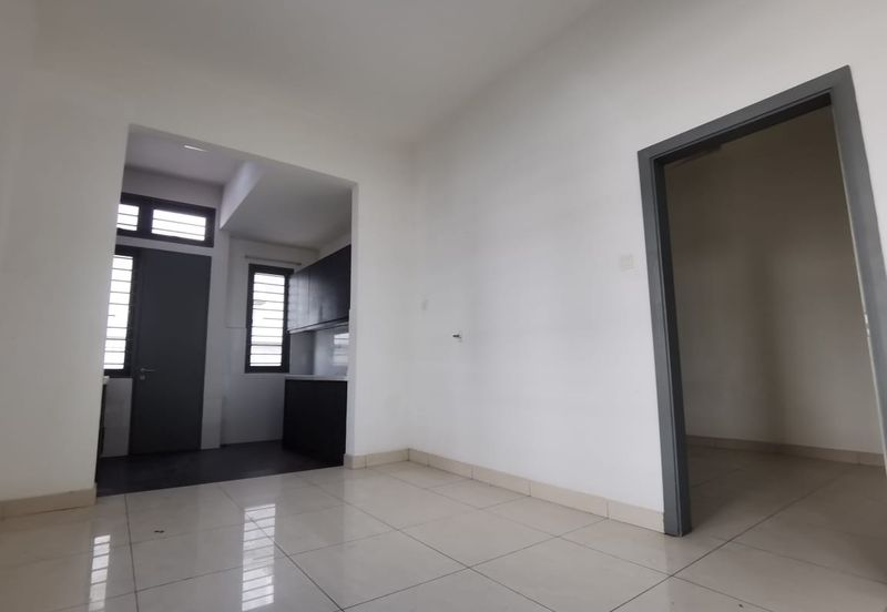 End Lot Alam Impian Aquina Renovated for sale