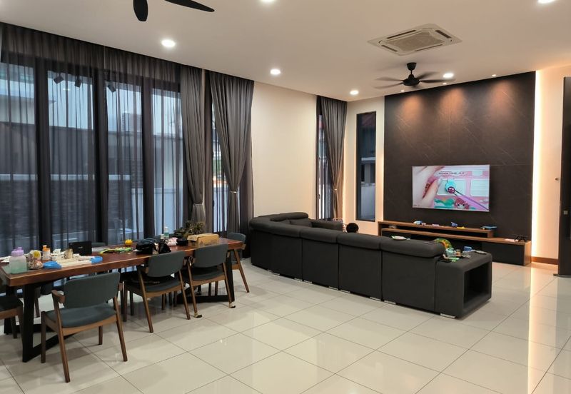 Lukisan @ Alam Impian