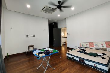 Lukisan @ Alam Impian