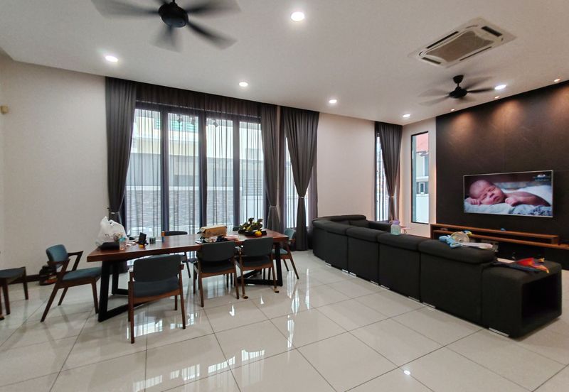 Lukisan @ Alam Impian