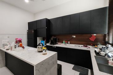 Lukisan @ Alam Impian