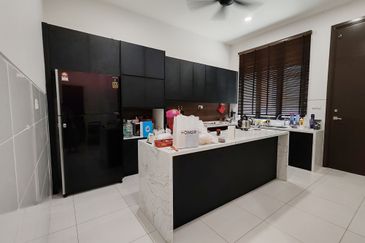 Lukisan @ Alam Impian