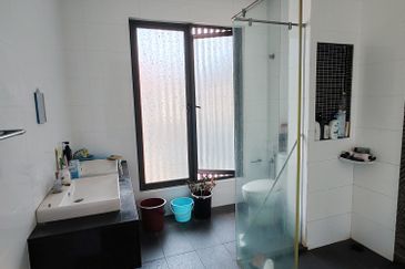 Lukisan @ Alam Impian