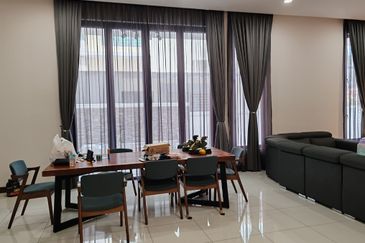 Lukisan @ Alam Impian