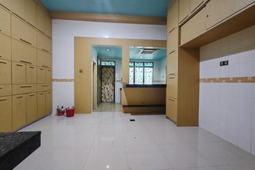 Jalan Anggerik Eria 31/104