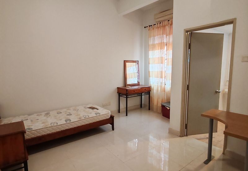 Canal Gardens, Kota Kemuning