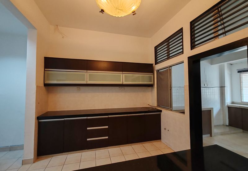 Canal Gardens, Kota Kemuning