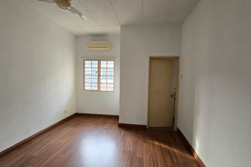 Jalan Anggerik Doritis 31/134