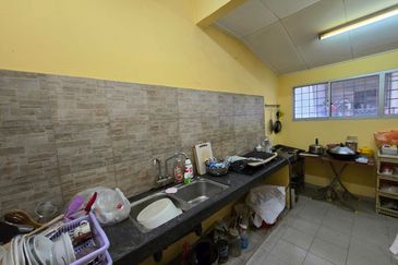 Jalan Anggerik Doritis 31/134