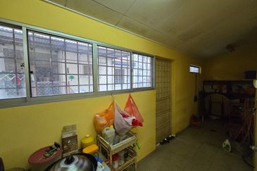 Jalan Anggerik Doritis 31/134