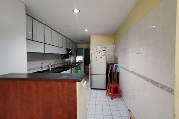 Liparis Kota Kemuning 2sty terrace Fully Furnished