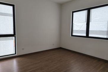 Lucent Residence @ twentyfive.7