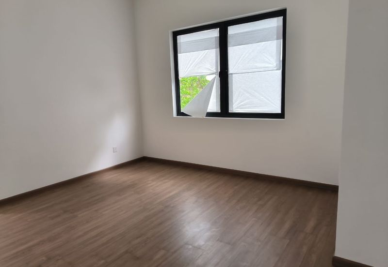 Lucent Residence @ twentyfive.7