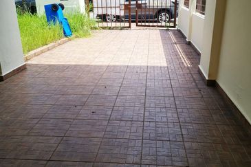 Jalan Anggerik Aranda 31/31