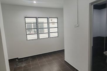 2sty Endlot Terrace @ Kota Kemuning (kit extended near school) 
