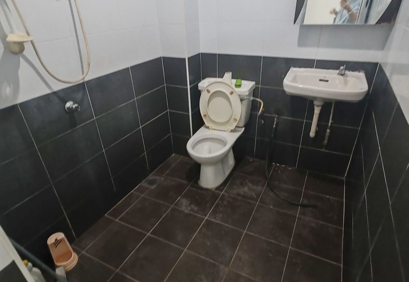 2sty Endlot Terrace @ Kota Kemuning (kit extended near school) 